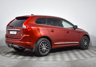 Подержанный автомобиль Volvo XC60 2015 года (5 фото)