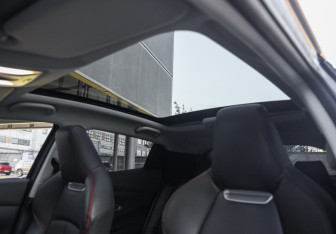 Подержанный автомобиль Changan UNI-T 2023 года (25 фото)