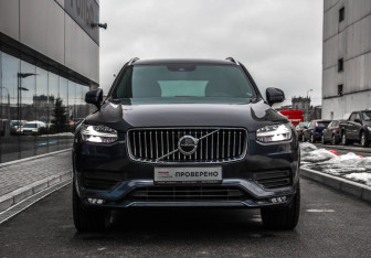 Подержанный автомобиль Volvo XC90 2019 года (3 фото)