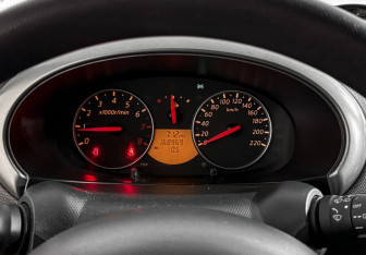 Подержанный автомобиль Nissan Micra Hatchback 2006 года (17 фото)
