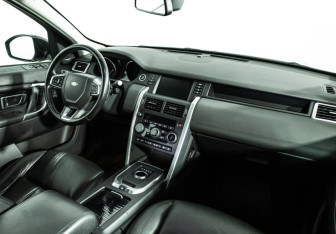 Подержанный автомобиль Land Rover Discovery Sport 2017 года (9 фото)