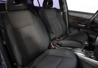 Подержанный автомобиль Mitsubishi Lancer Sedan 2006 года (18 фото)