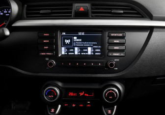 Подержанный автомобиль Kia Rio Sedan 2017 года (14 фото)