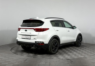 Подержанный автомобиль Kia Sportage 2021 года (5 фото)