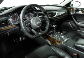 Подержанный автомобиль Audi A6 Sedan 2011 года (11 фото)