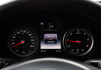 Подержанный автомобиль Mercedes-Benz GLC Coupe 2016 года (12 фото)