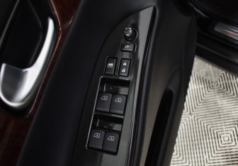 Подержанный автомобиль Infiniti QX50 2016 года (16 фото)