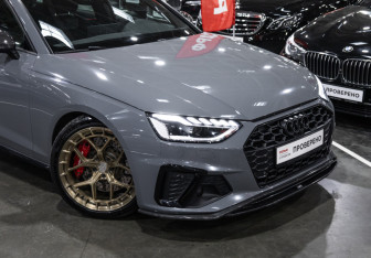 Подержанный автомобиль Audi A4 Sedan 2020 года (9 фото)