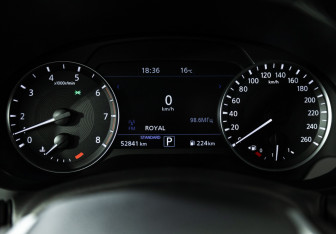 Подержанный автомобиль Infiniti QX50 2021 года (12 фото)