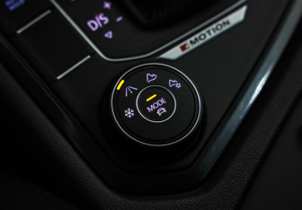 Подержанный автомобиль Volkswagen Tiguan 2019 года (19 фото)