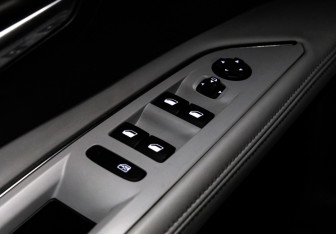 Подержанный автомобиль Peugeot 5008 Suv 2020 года (18 фото)