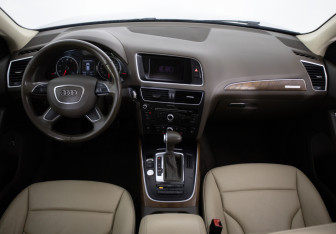 Подержанный автомобиль Audi Q5 2012 года (9 фото)