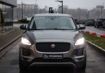 Подержанный автомобиль Jaguar E-Pace 2018 года (3 фото)