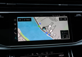 Подержанный автомобиль Audi Q7 2020 года (17 фото)