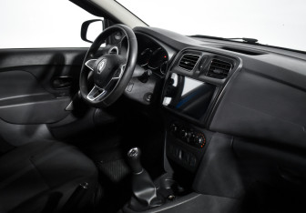 Подержанный автомобиль Renault Logan Sedan 2020 года (13 фото)