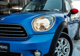 Подержанный автомобиль MINI Countryman 2011 года (2 фото)