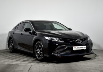 Подержанный автомобиль Toyota Camry Sedan 2020 года (3 фото)