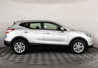 Подержанный автомобиль Nissan Qashqai 2018 года (4 фото)
