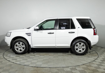 Подержанный автомобиль Land Rover Freelander 2011 года (8 фото)