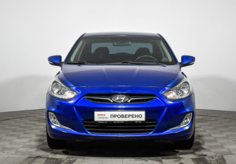 Подержанный автомобиль Hyundai Solaris Sedan 2011 года (2 фото)
