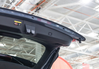 Подержанный автомобиль Geely Monjaro 2023 года (29 фото)