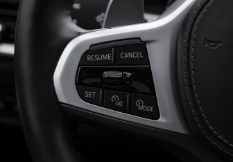 Подержанный автомобиль BMW X6 2024 года (15 фото)