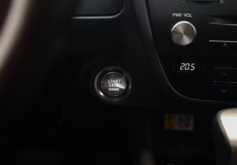 Подержанный автомобиль Lexus RX 2021 года (25 фото)