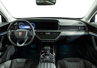 Подержанный автомобиль Hongqi HS5 2024 года (13 фото)