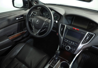 Подержанный автомобиль Acura TLX 2014 года (8 фото)