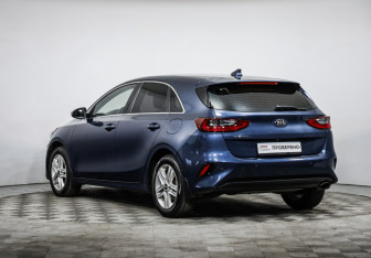 Подержанный автомобиль Kia Ceed Hatchback 2020 года (7 фото)