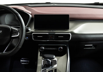 Подержанный автомобиль Geely Coolray 2023 года (14 фото)