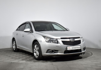 Подержанный автомобиль Chevrolet Cruze Sedan 2011 года (3 фото)