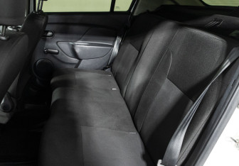 Подержанный автомобиль Renault Logan Sedan 2019 года (10 фото)