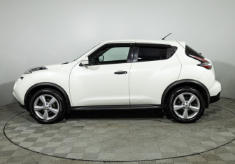 Подержанный автомобиль Nissan Juke 2014 года (8 фото)