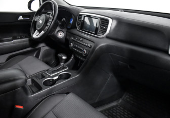 Подержанный автомобиль Kia Sportage 2018 года (13 фото)