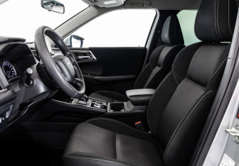 Подержанный автомобиль Mitsubishi Outlander 2022 года (22 фото)