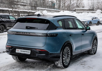 Подержанный автомобиль Voyah Free 2022 года (5 фото)