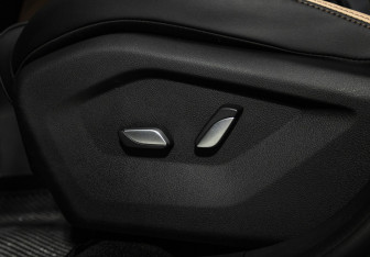 Подержанный автомобиль LIVAN X6PRO 2024 года (21 фото)
