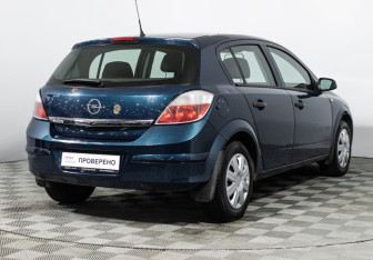 Подержанный автомобиль Opel Astra Hatchback 2007 года (5 фото)