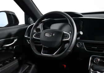 Подержанный автомобиль Geely Tugella 2023 года (21 фото)