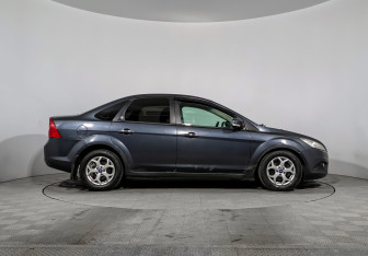 Подержанный автомобиль Ford Focus Sedan 2008 года (4 фото)