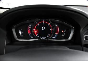 Подержанный автомобиль Volvo XC60 2014 года (18 фото)