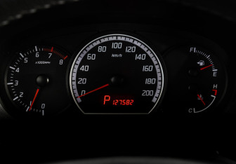 Подержанный автомобиль Suzuki Swift Hatchback 2010 года (16 фото)