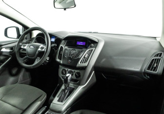 Подержанный автомобиль Ford Focus Wagon 2012 года (9 фото)