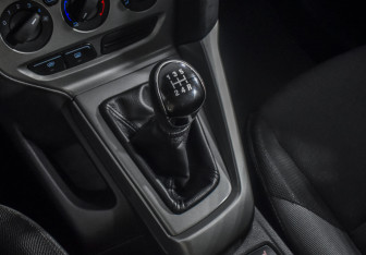 Подержанный автомобиль Ford Focus Wagon 2014 года (17 фото)