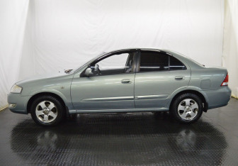 Подержанный автомобиль Nissan Almera Classic 2007 года (8 фото)