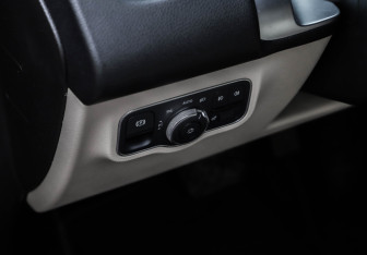 Подержанный автомобиль Mercedes-Benz GLB 2021 года (20 фото)