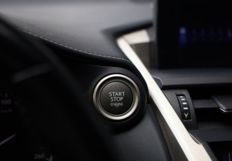 Подержанный автомобиль Lexus NX 2016 года (14 фото)