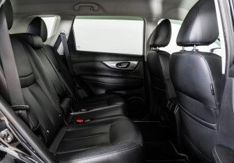 Подержанный автомобиль Nissan X-Trail 2016 года (20 фото)