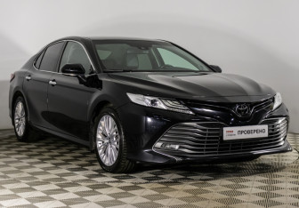 Подержанный автомобиль Toyota Camry Sedan 2018 года (6 фото)